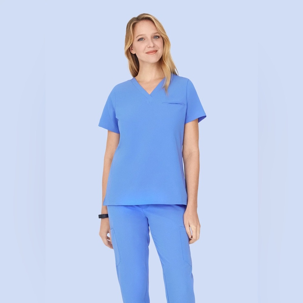 Women’s scrub top